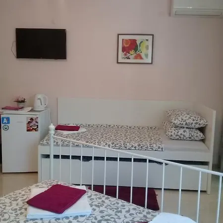 Peak Guest 2*